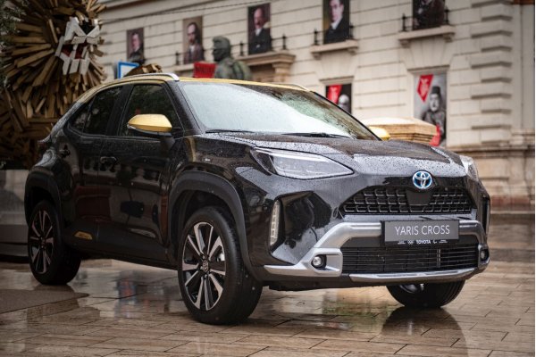 Mintegy 30.000 hibrid autó Magyarországi eladása után a Toyota megkezdi a vadonatúj Yaris Cross forgalmazását