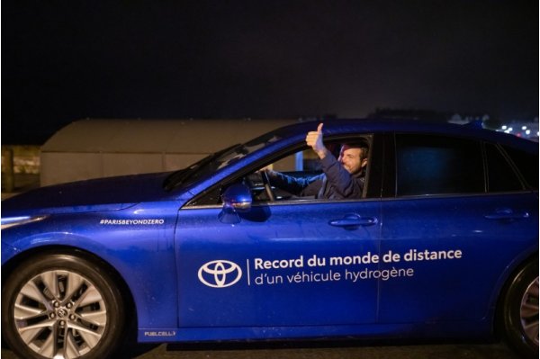 A Toyota Mirai megdöntötte az egy tanknyi hidrogénnel megtett távolság világrekordját